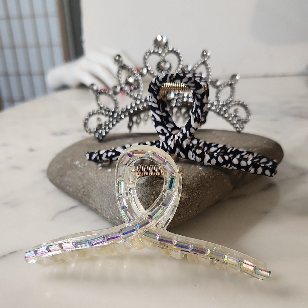 Tahari Silver Rhinestone Tiara Hair Crown - Picture 3 of 4